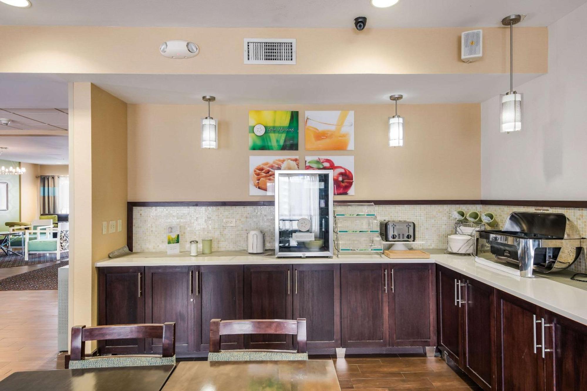 Quality Inn & Suites Quincy - Downtown Dış mekan fotoğraf
