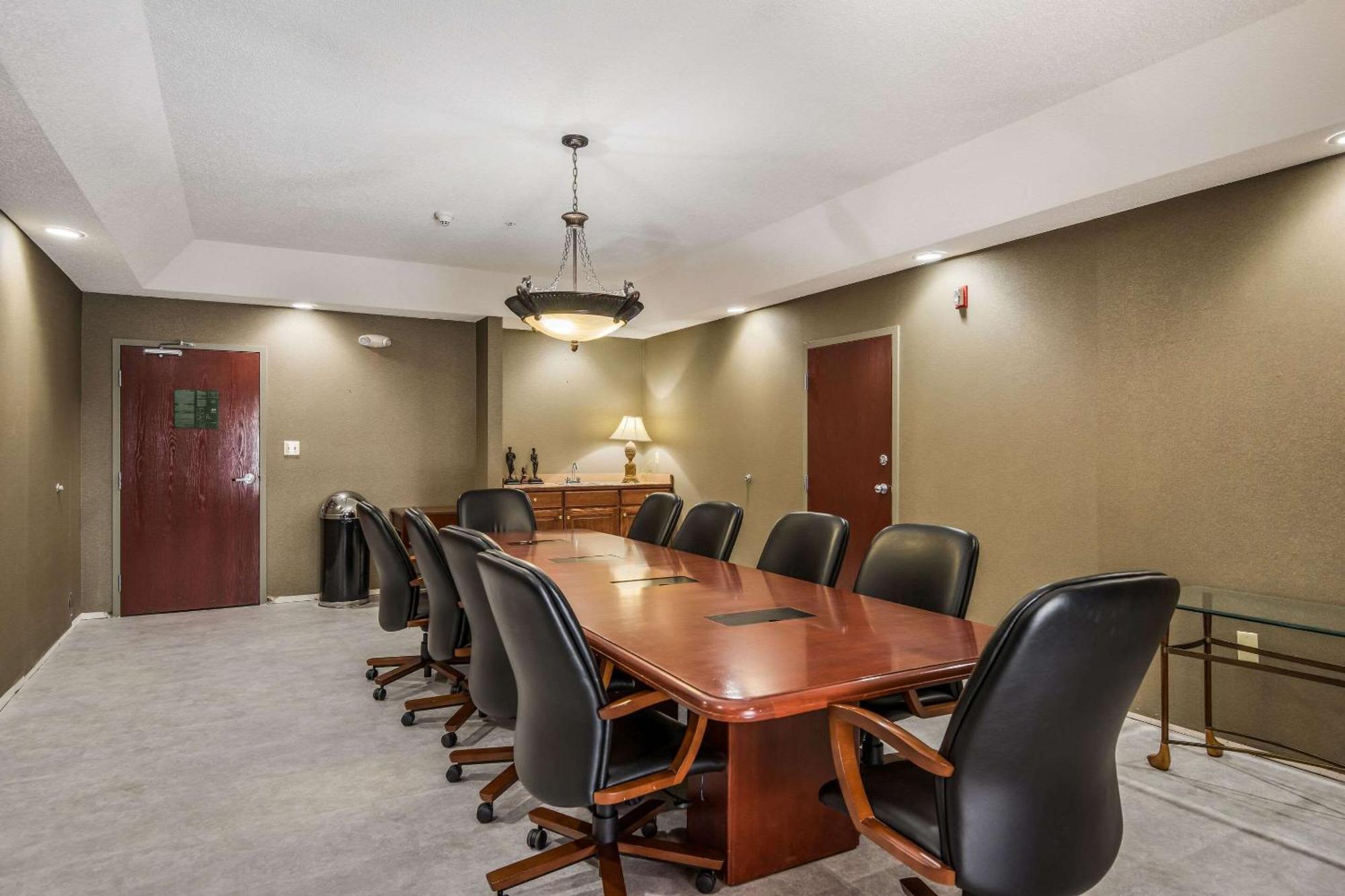 Quality Inn & Suites Quincy - Downtown Dış mekan fotoğraf