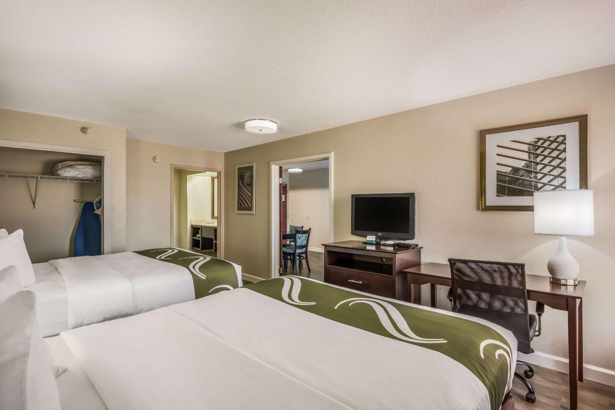 Quality Inn & Suites Quincy - Downtown Dış mekan fotoğraf