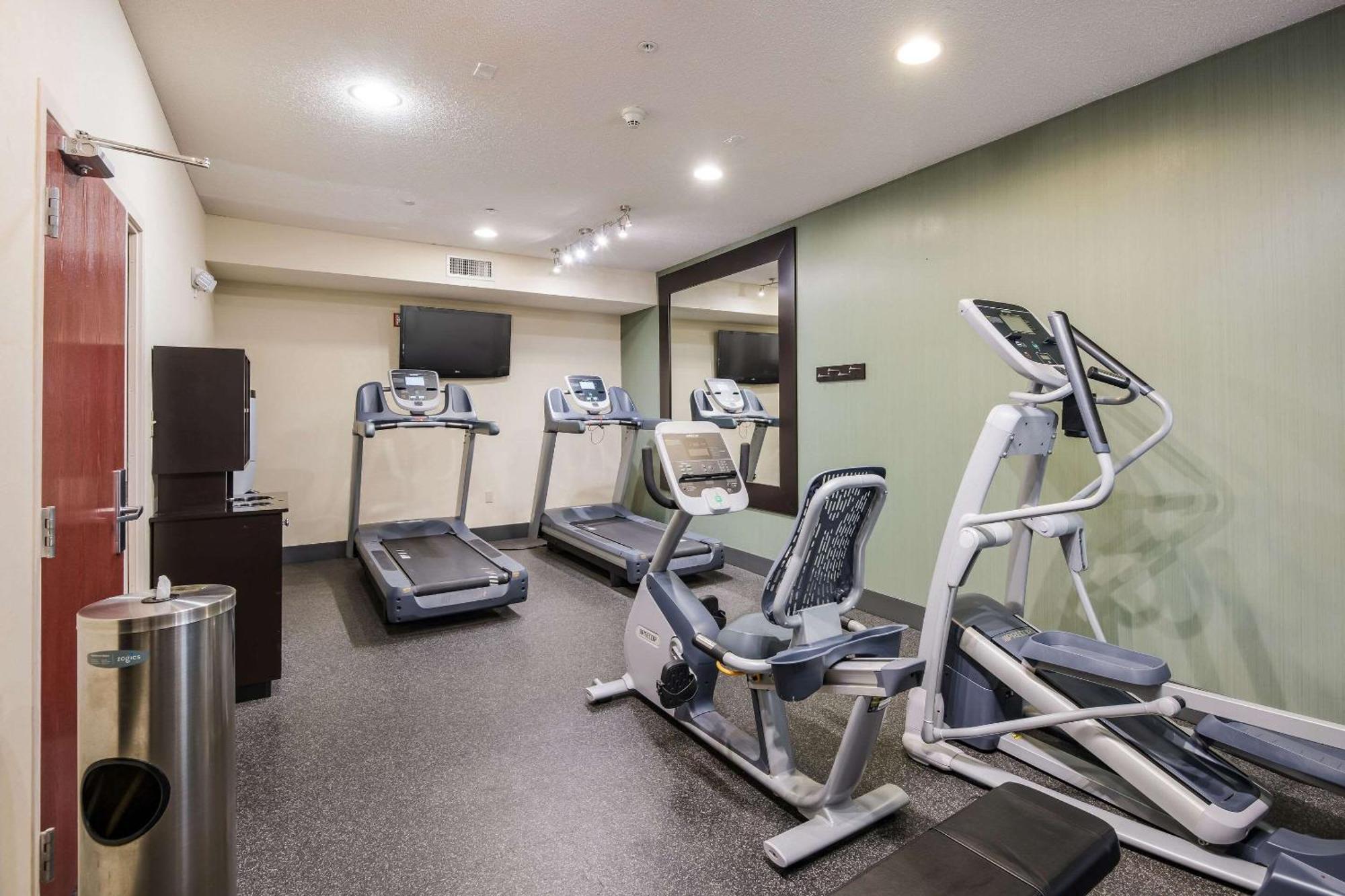 Quality Inn & Suites Quincy - Downtown Dış mekan fotoğraf