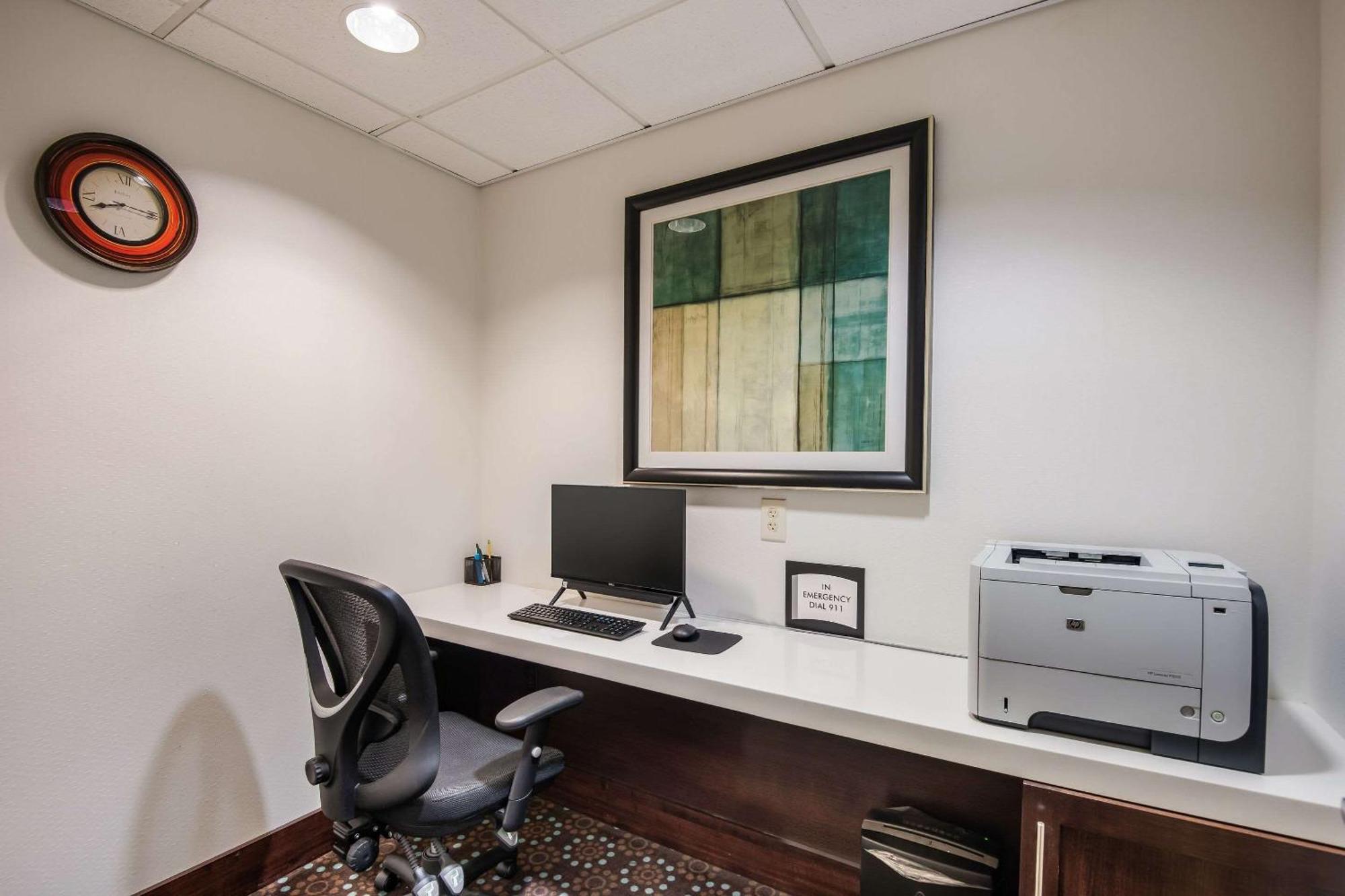 Quality Inn & Suites Quincy - Downtown Dış mekan fotoğraf