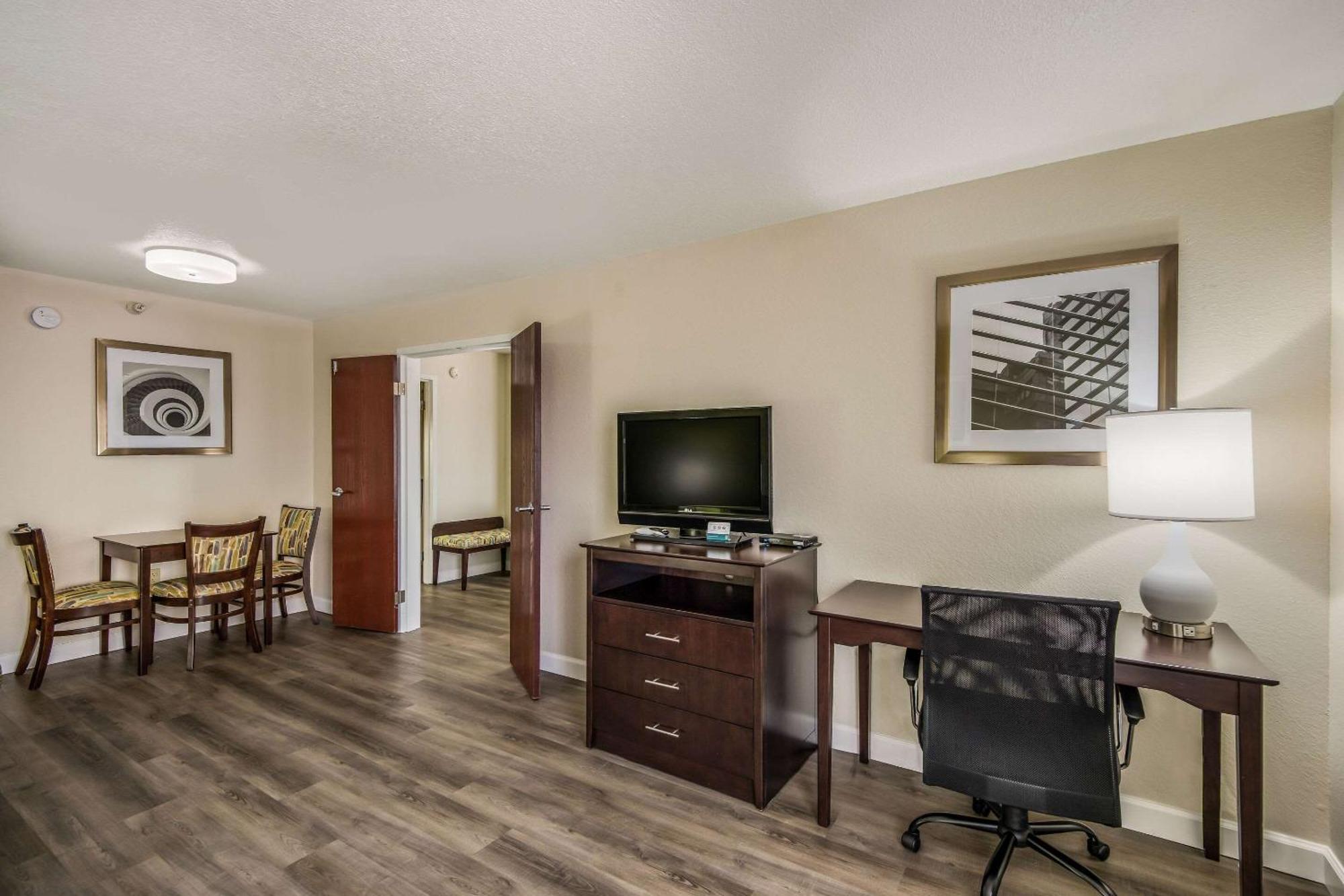 Quality Inn & Suites Quincy - Downtown Dış mekan fotoğraf