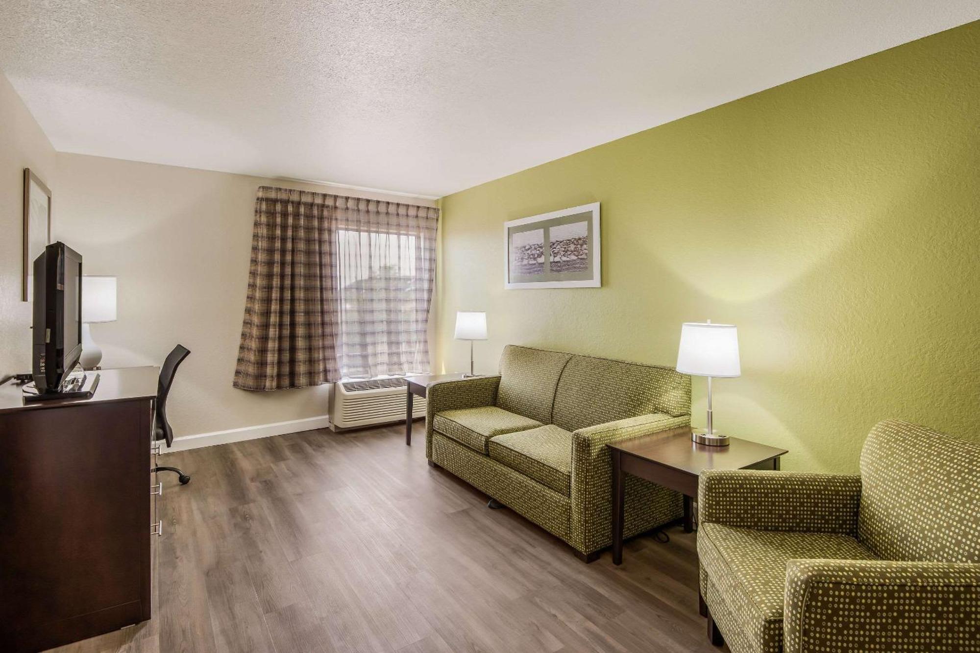 Quality Inn & Suites Quincy - Downtown Dış mekan fotoğraf