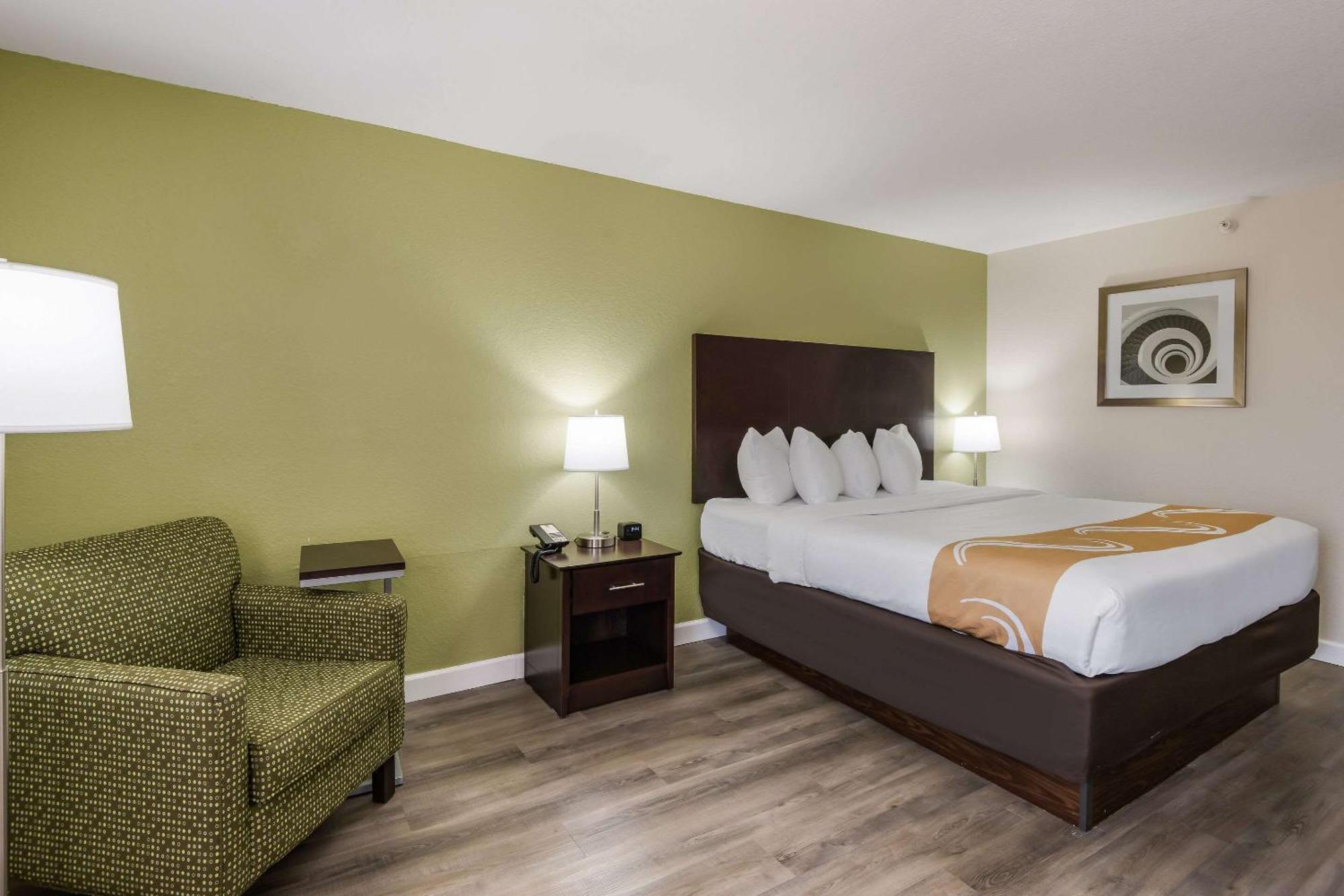 Quality Inn & Suites Quincy - Downtown Dış mekan fotoğraf