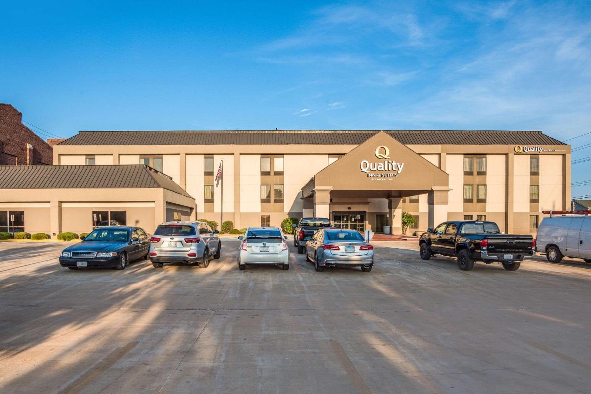 Quality Inn & Suites Quincy - Downtown Dış mekan fotoğraf