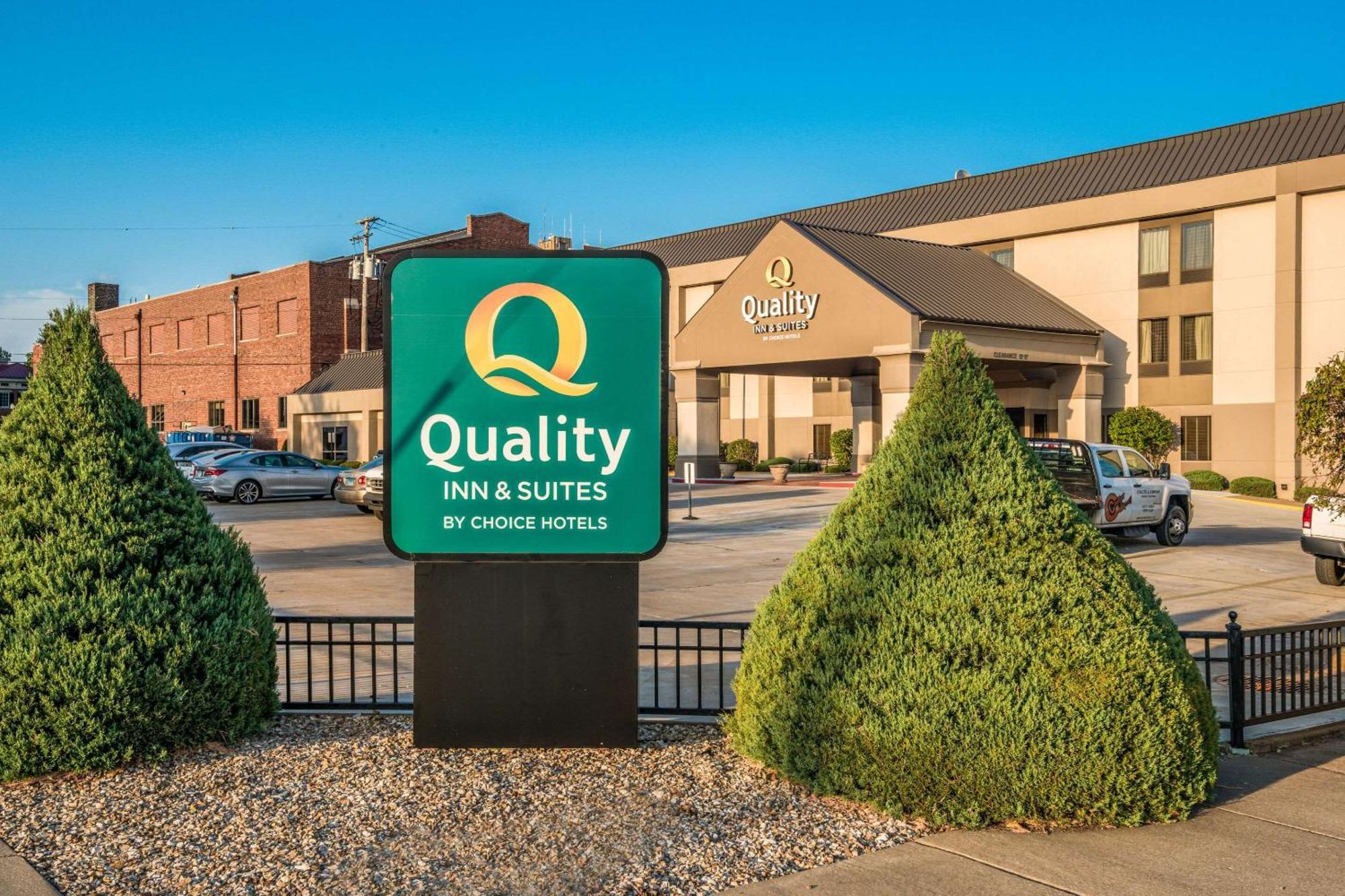 Quality Inn & Suites Quincy - Downtown Dış mekan fotoğraf